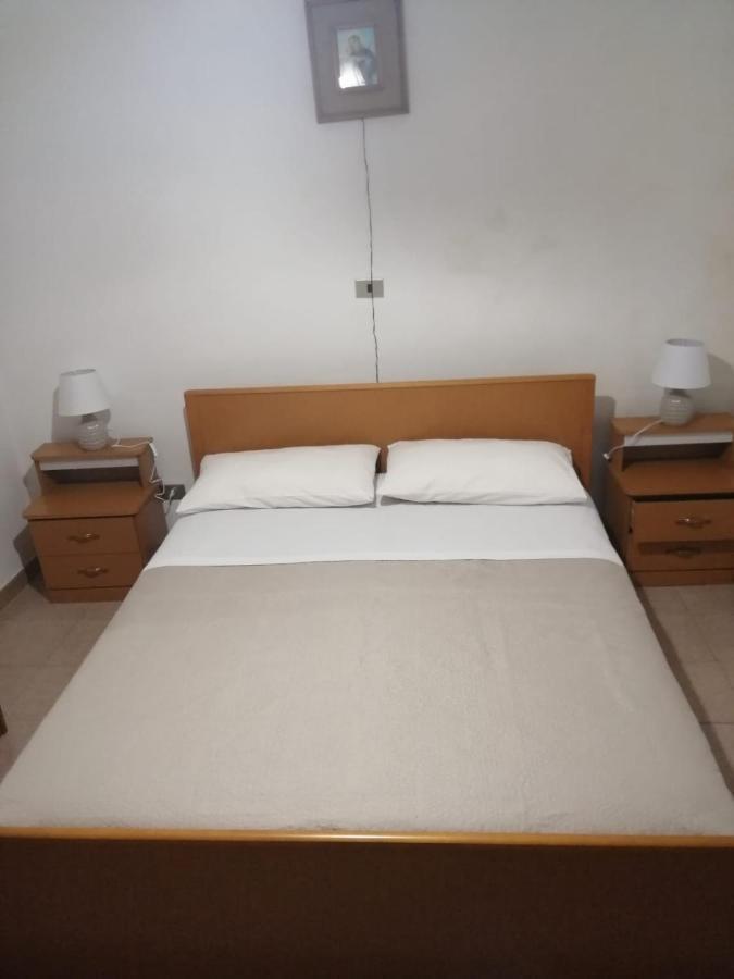 I Trecento Hotel Padula Bagian luar foto